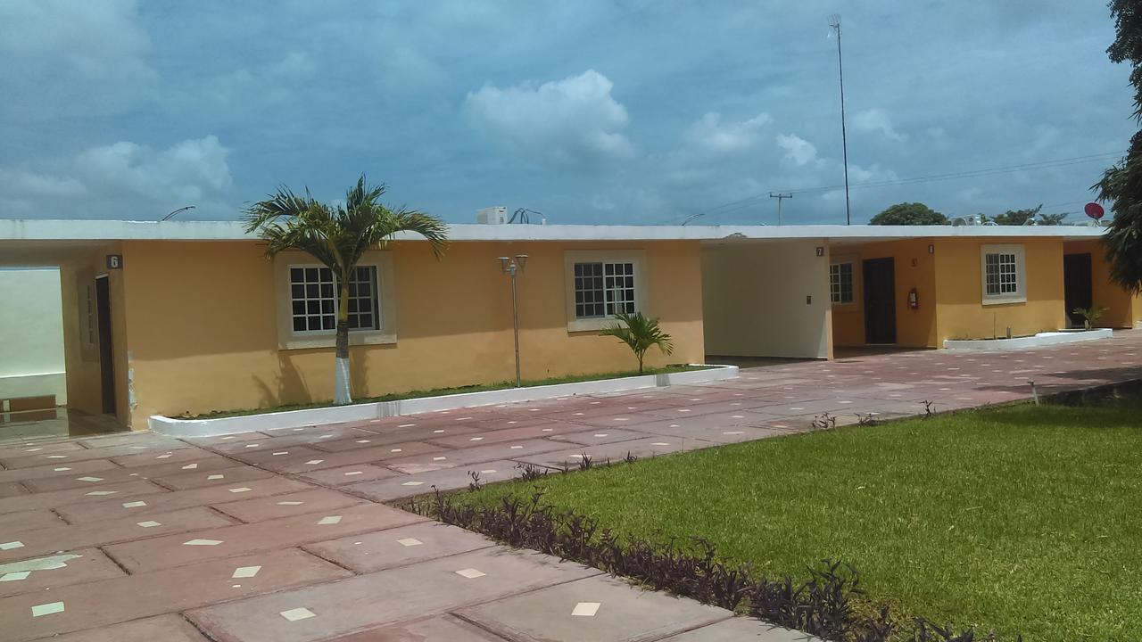 Posada Amistad Merida Bagian luar foto